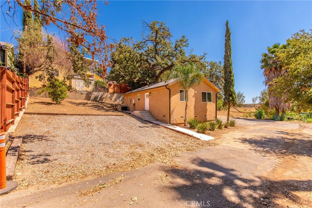 Property Photo:  9210 Ventura Way  CA 91311 