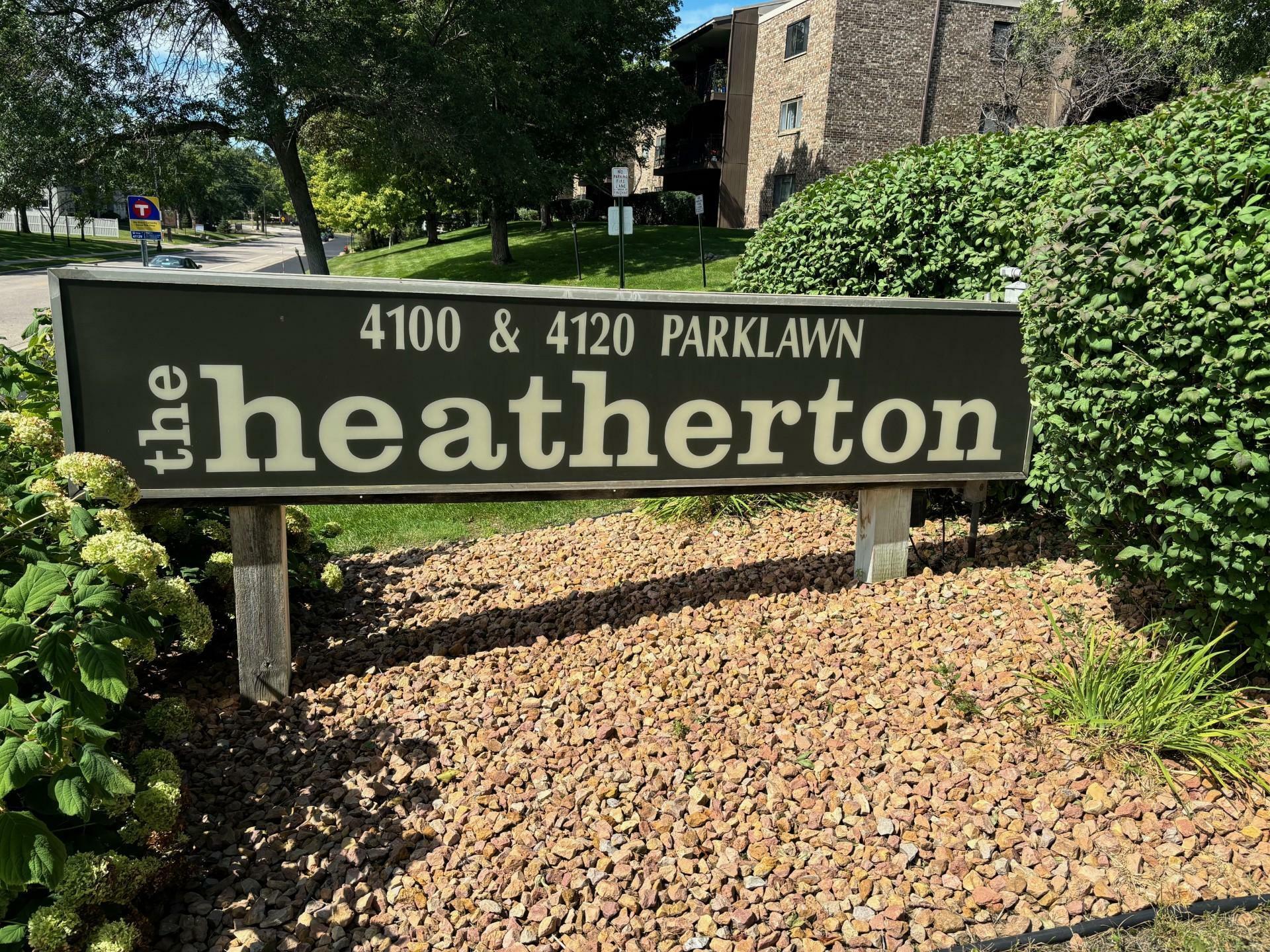 Property Photo:  4100 Parklawn Avenue 313  MN 55435 