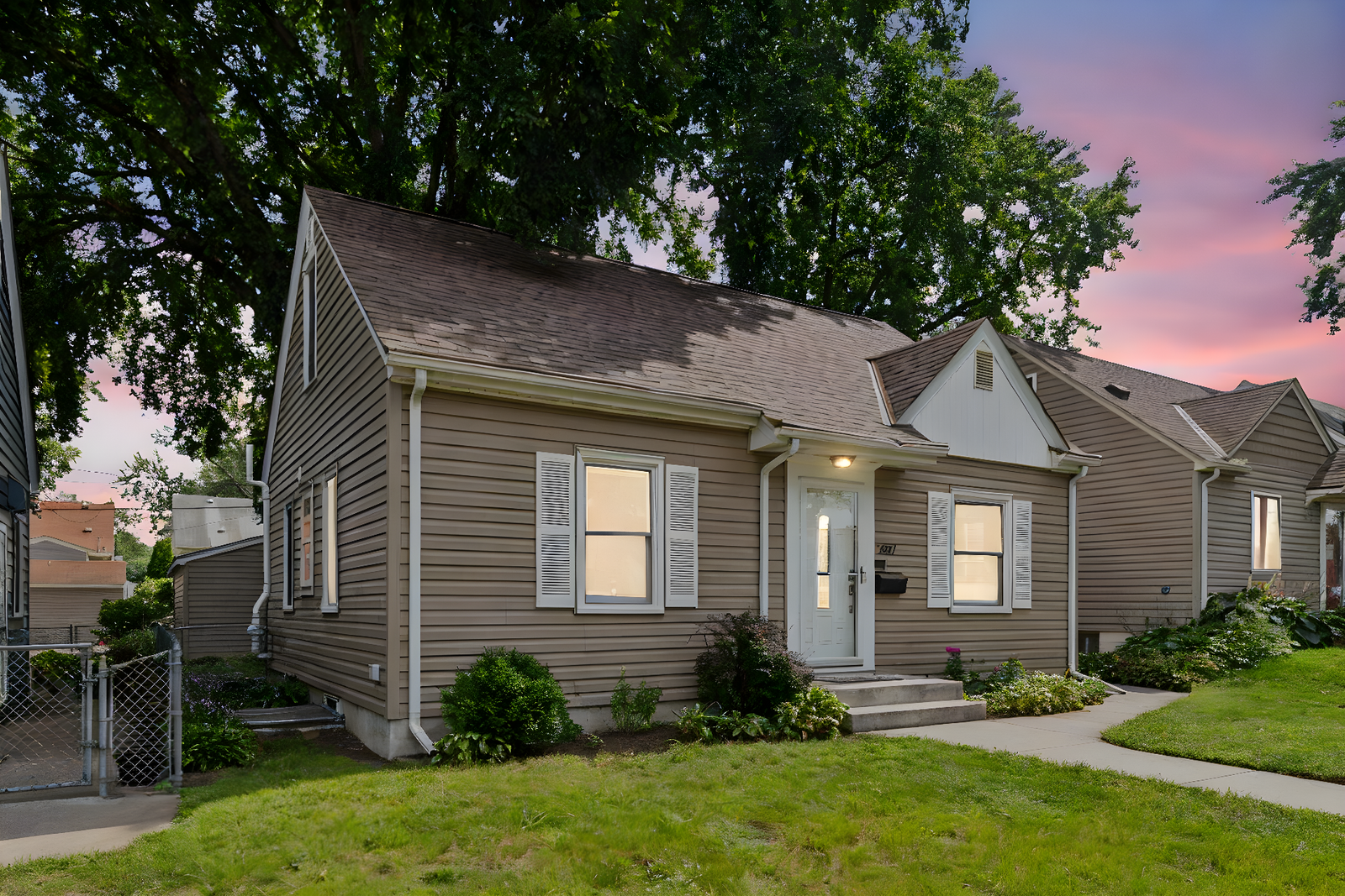 Property Photo: 2817 Colorado Avenue S MN 55416