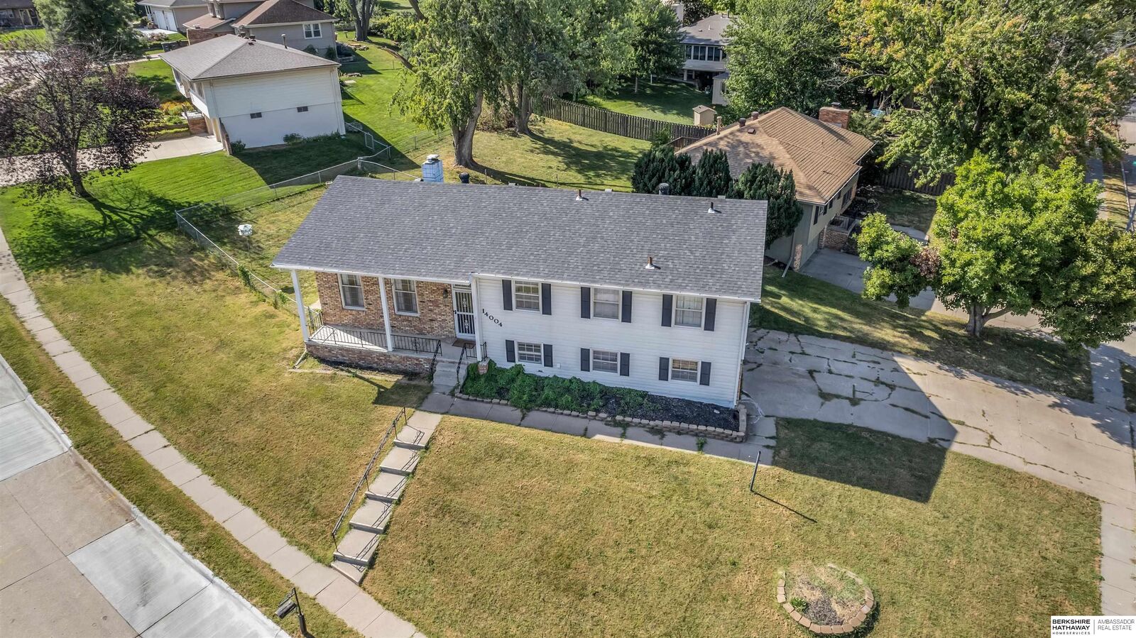 Property Photo:  14004 William Circle  NE 68144 