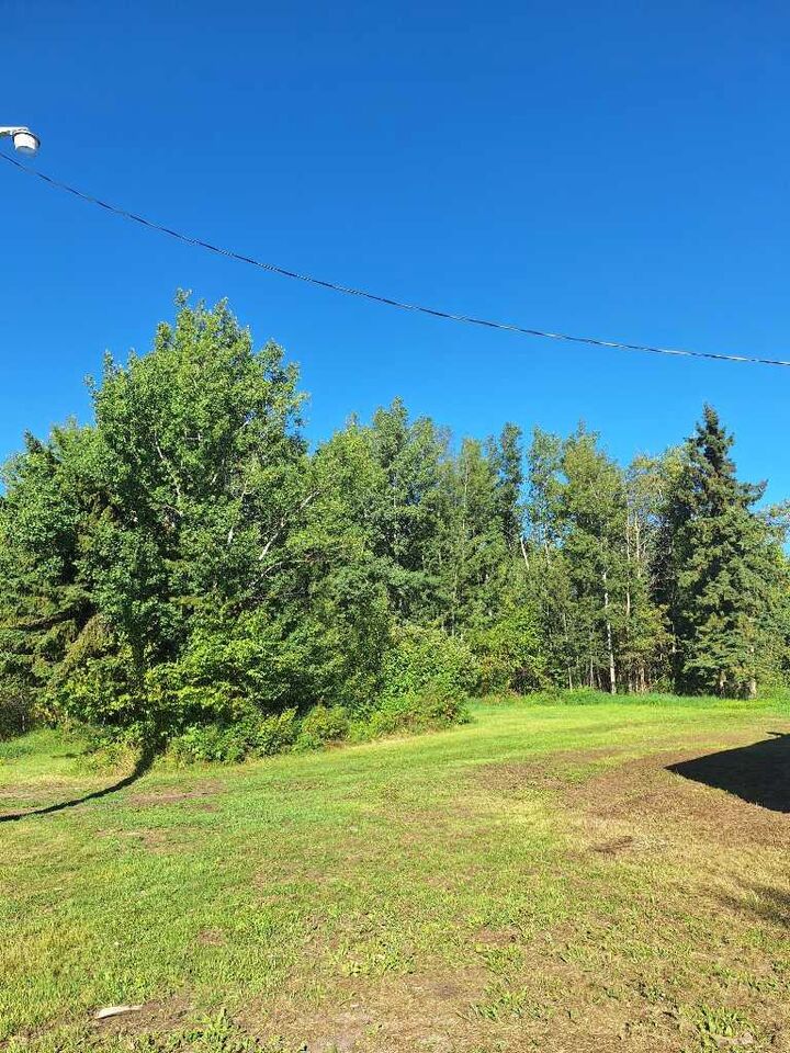 Property Photo: 15041 Twp Rd 674A AB T0A 2C0