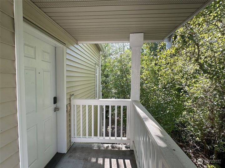 Property Photo:  6641 SE Cougar Mountain Way  WA 98006 