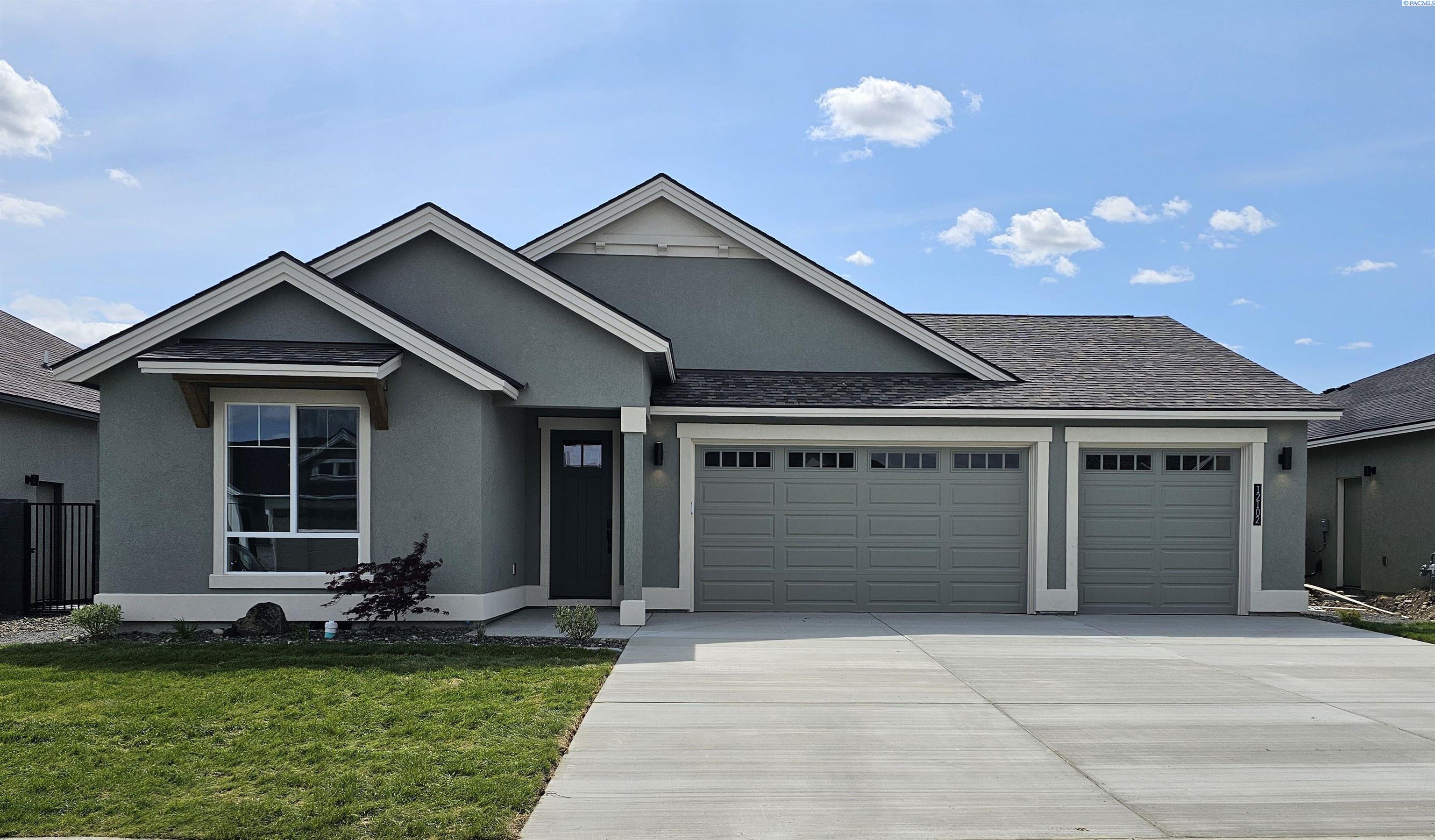 Property Photo: 12102 Dunsmuir Dr. WA 99301