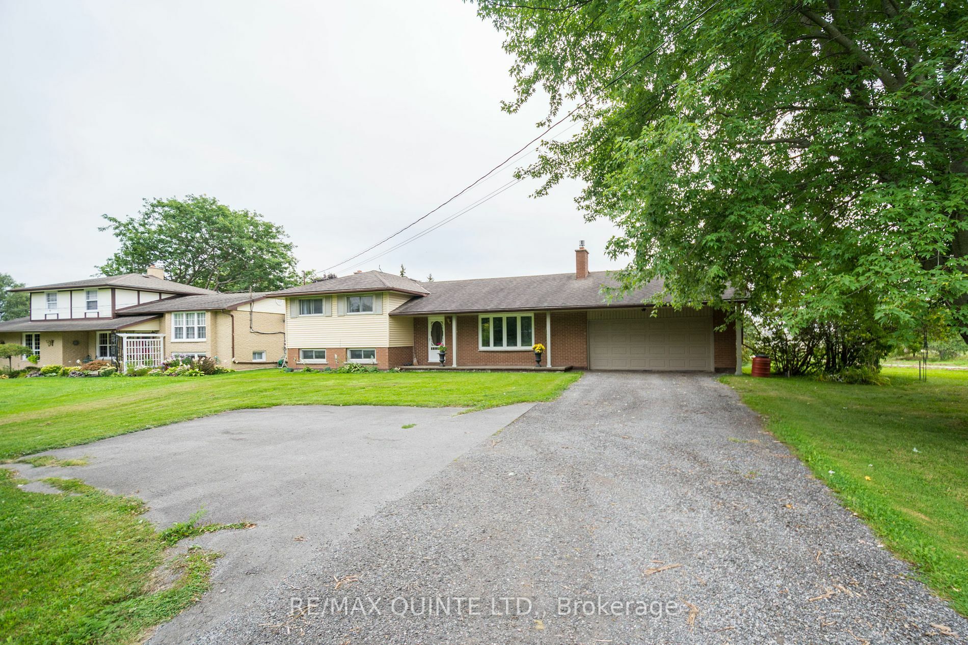 Property Photo:  314 Massassauga Rd  ON K8N 4Z7 