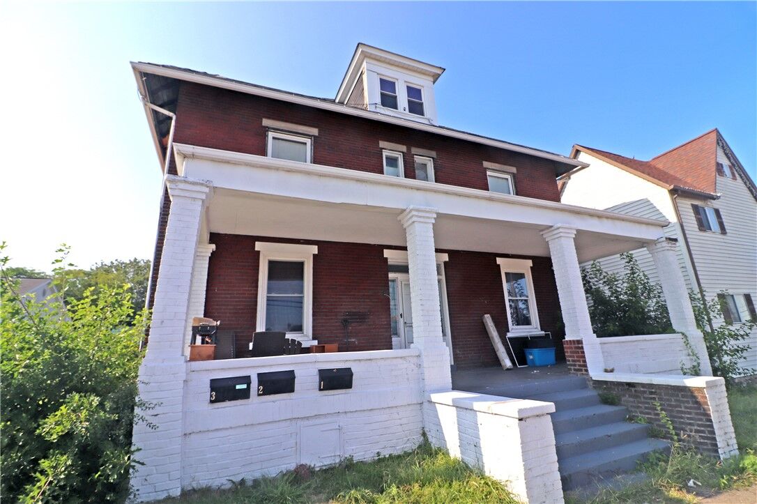 Property Photo: 112 Lloyd Ave PA 15650