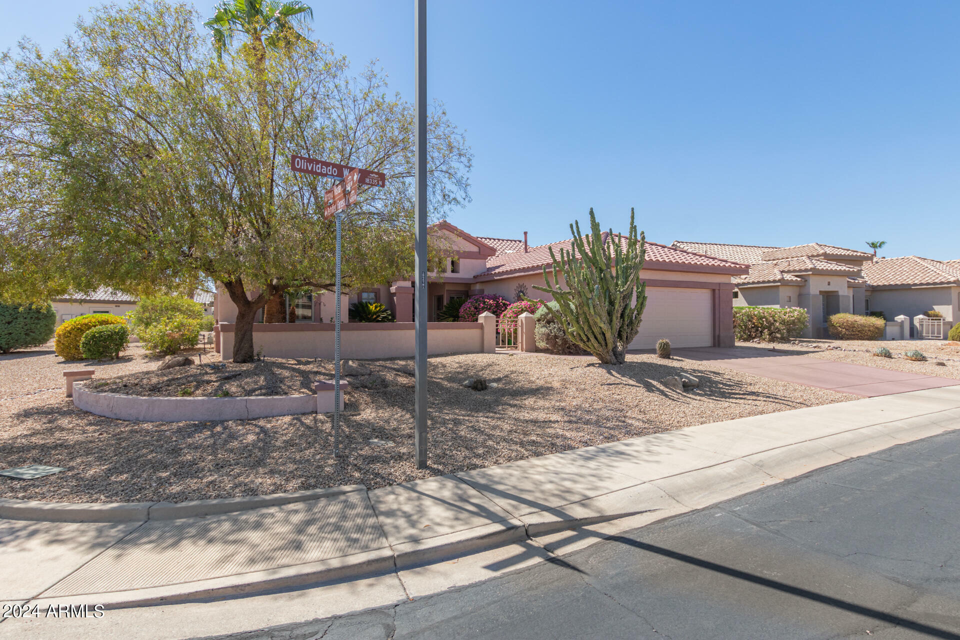 Property Photo:  18322 N Olividado Way  AZ 85374 