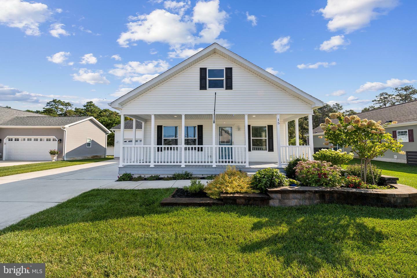 Property Photo: 15 Betsy Ross Court NJ 08332