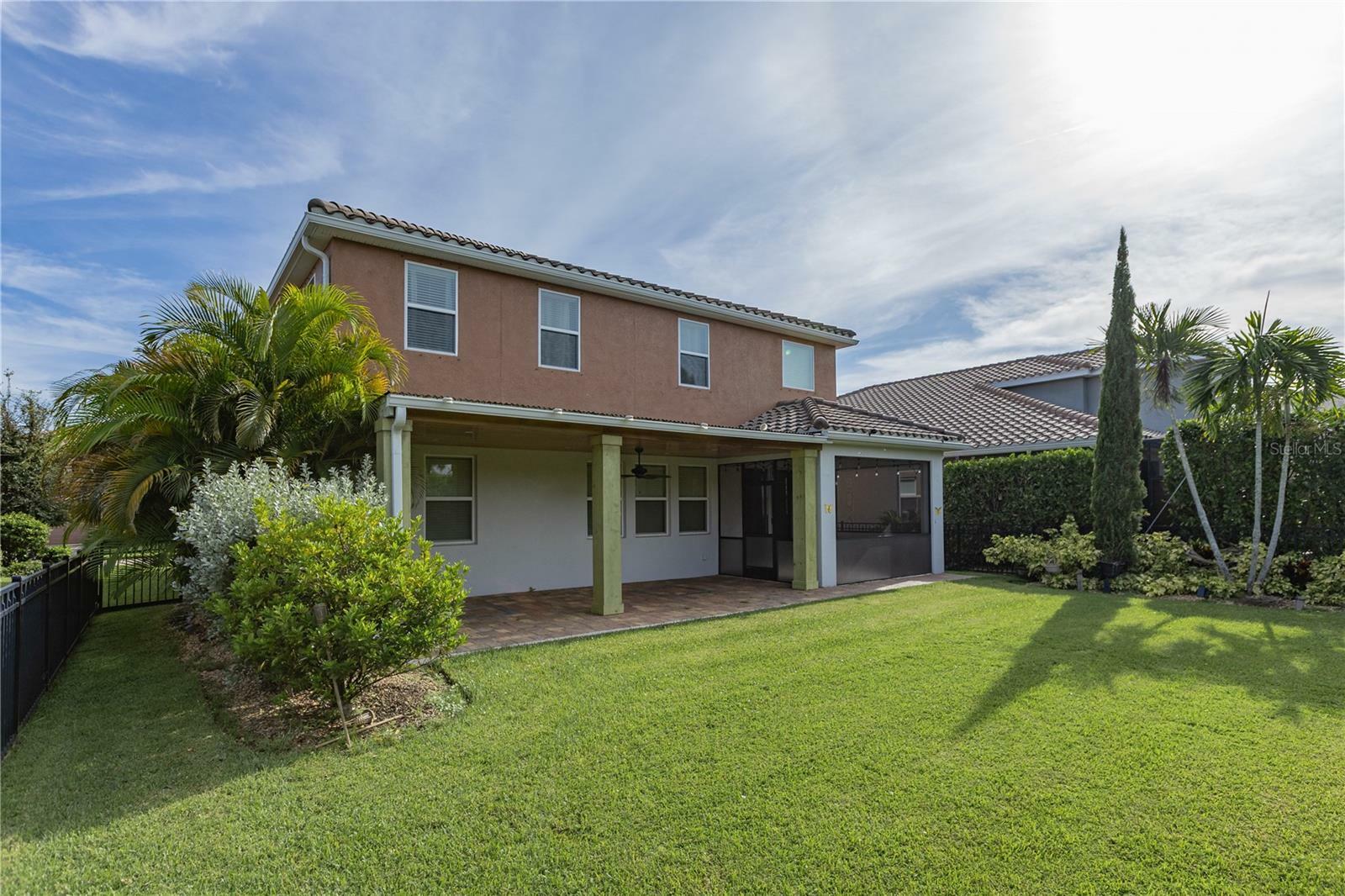 Property Photo:  2824 Esmeralda Drive  FL 34243 