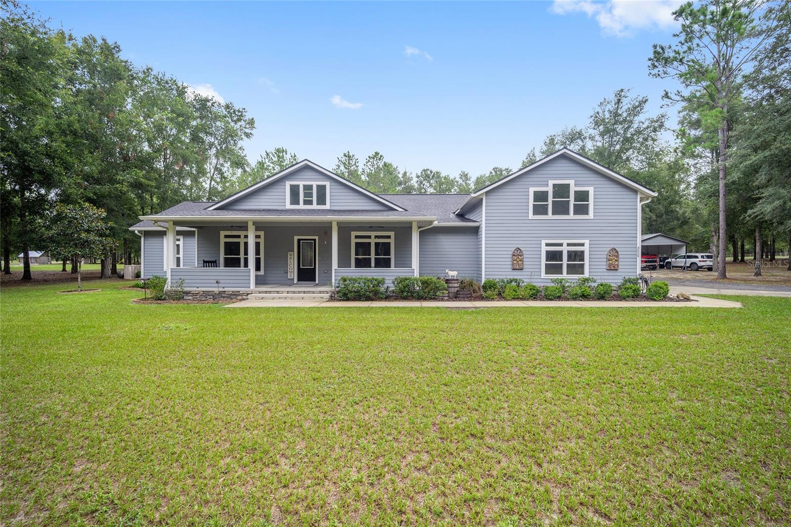 Property Photo: 3529 NE 64th Avenue FL 32643