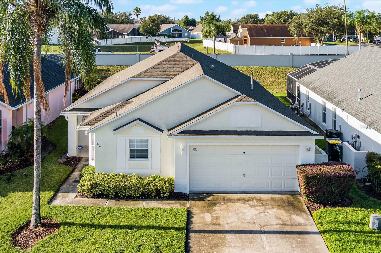 Property Photo:  550 Tivoli Circle  FL 33837 