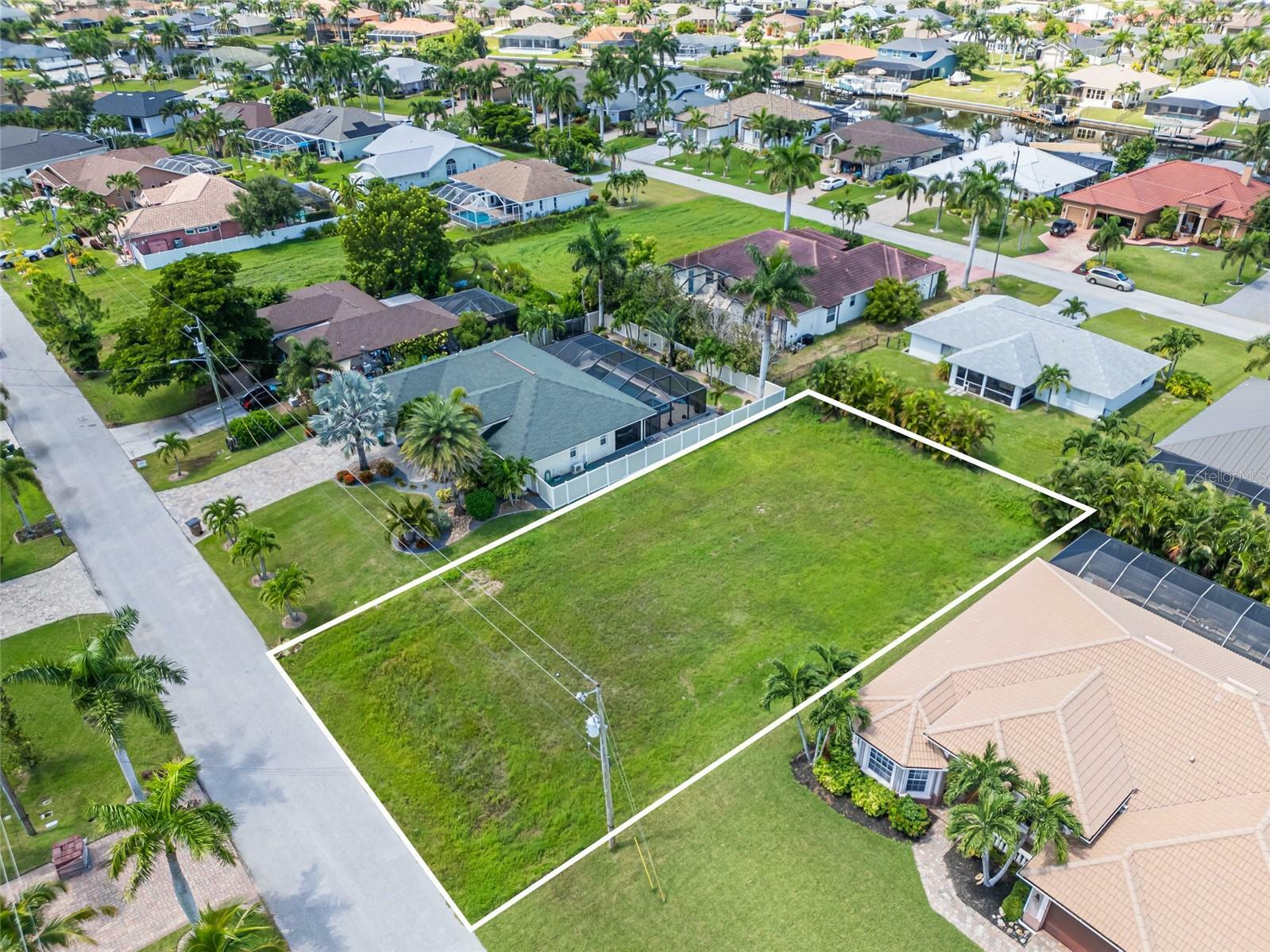 2530 SW 27th Avenue  Cape Coral FL 33914 photo