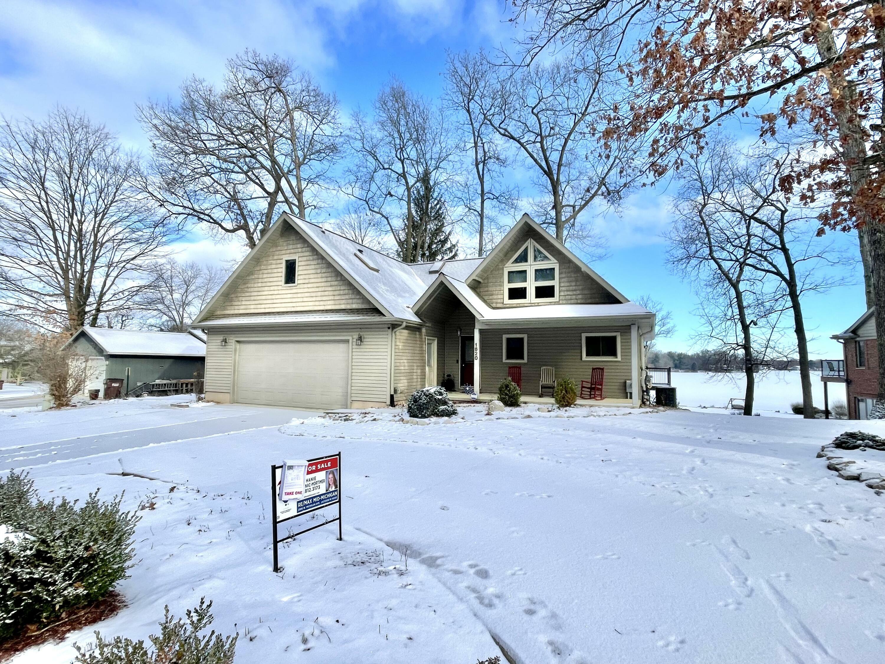 Property Photo:  1620 Little Drive  MI 49246 