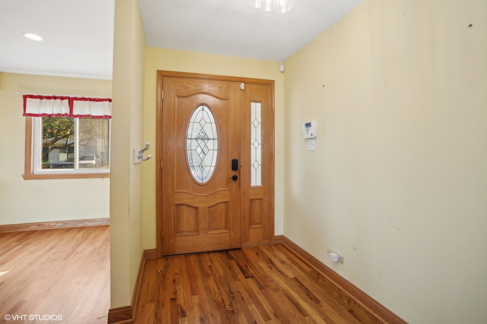 Property Photo:  1044 Mohegan Lane 1044  IL 60193 