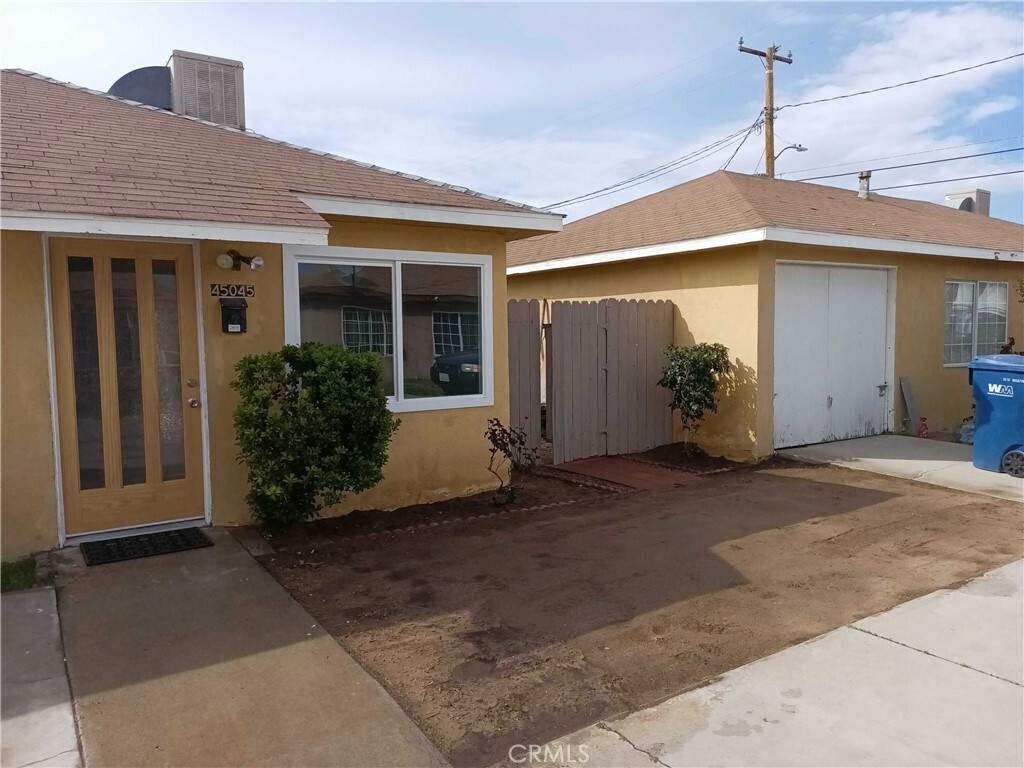 Property Photo:  45045 Spearman Avenue  CA 93534 