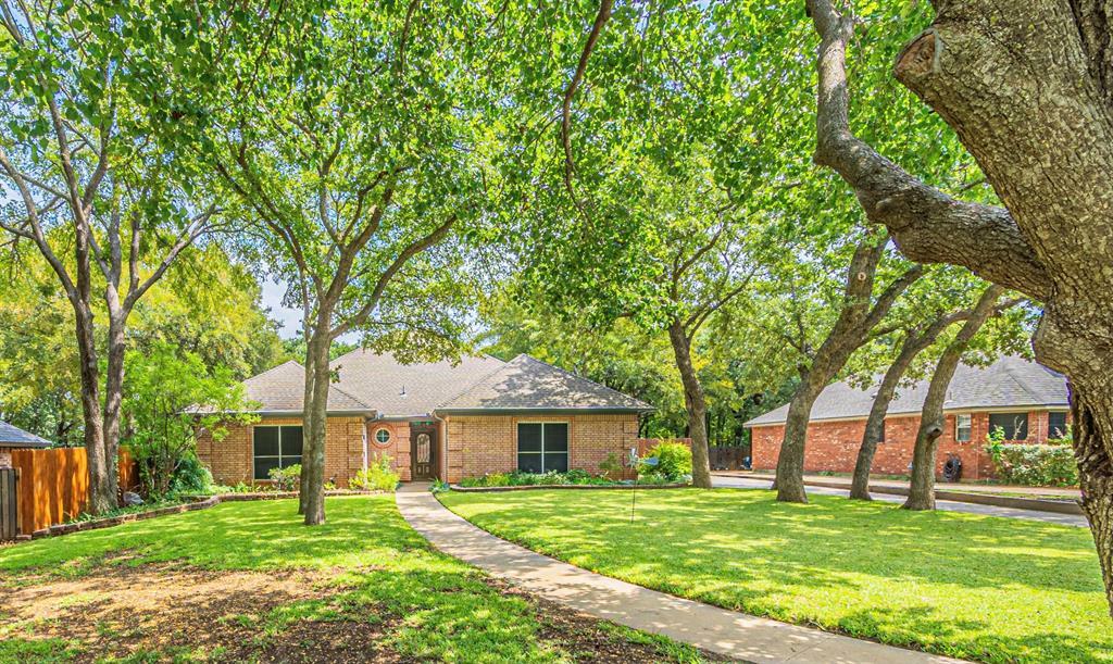 6905 Hunter Cove Drive  Arlington TX 76001 photo