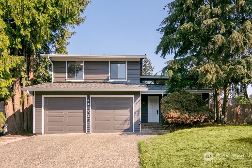 Property Photo:  13810 SE 271st Street  WA 98042 