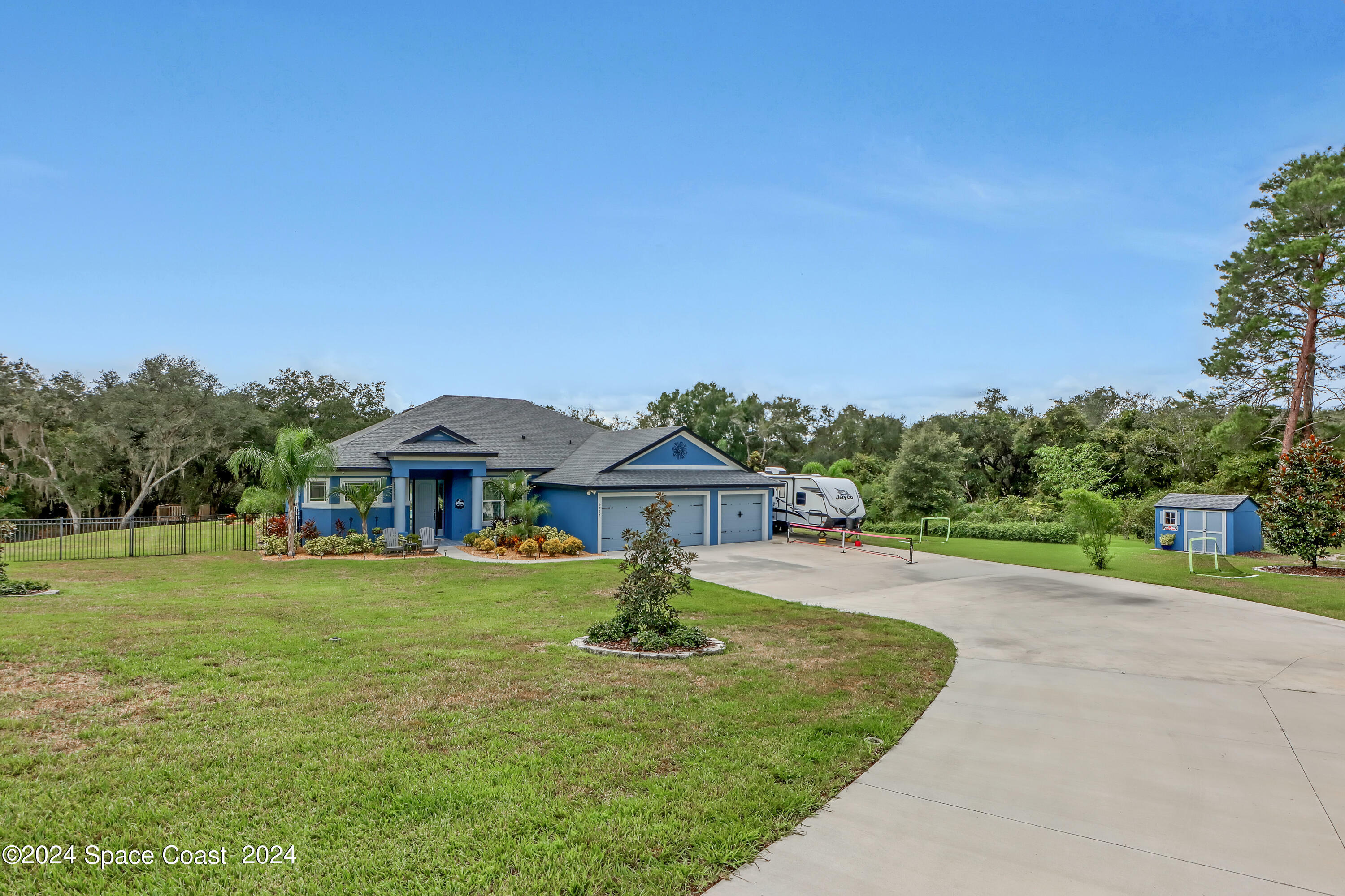 Property Photo:  5725 Barna Avenue  FL 32780 