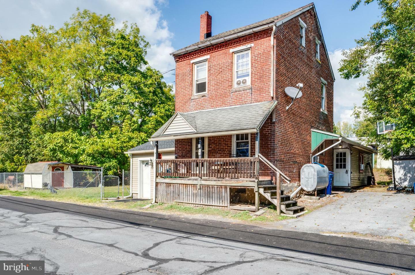 Property Photo:  57 N Canal Street  PA 19533 