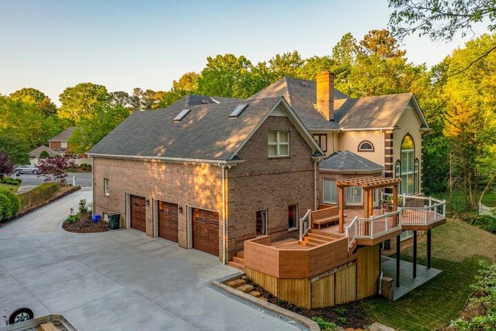 Property Photo: 1706 Habersham Way GA 30720
