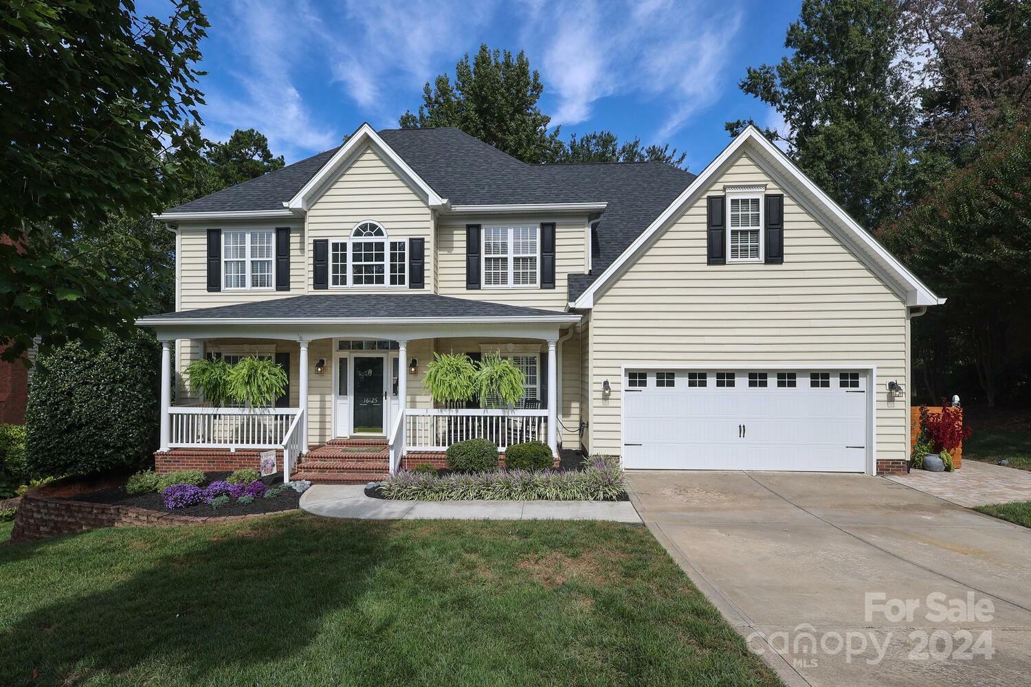 Property Photo:  16125 Cranleigh Drive  NC 28078 