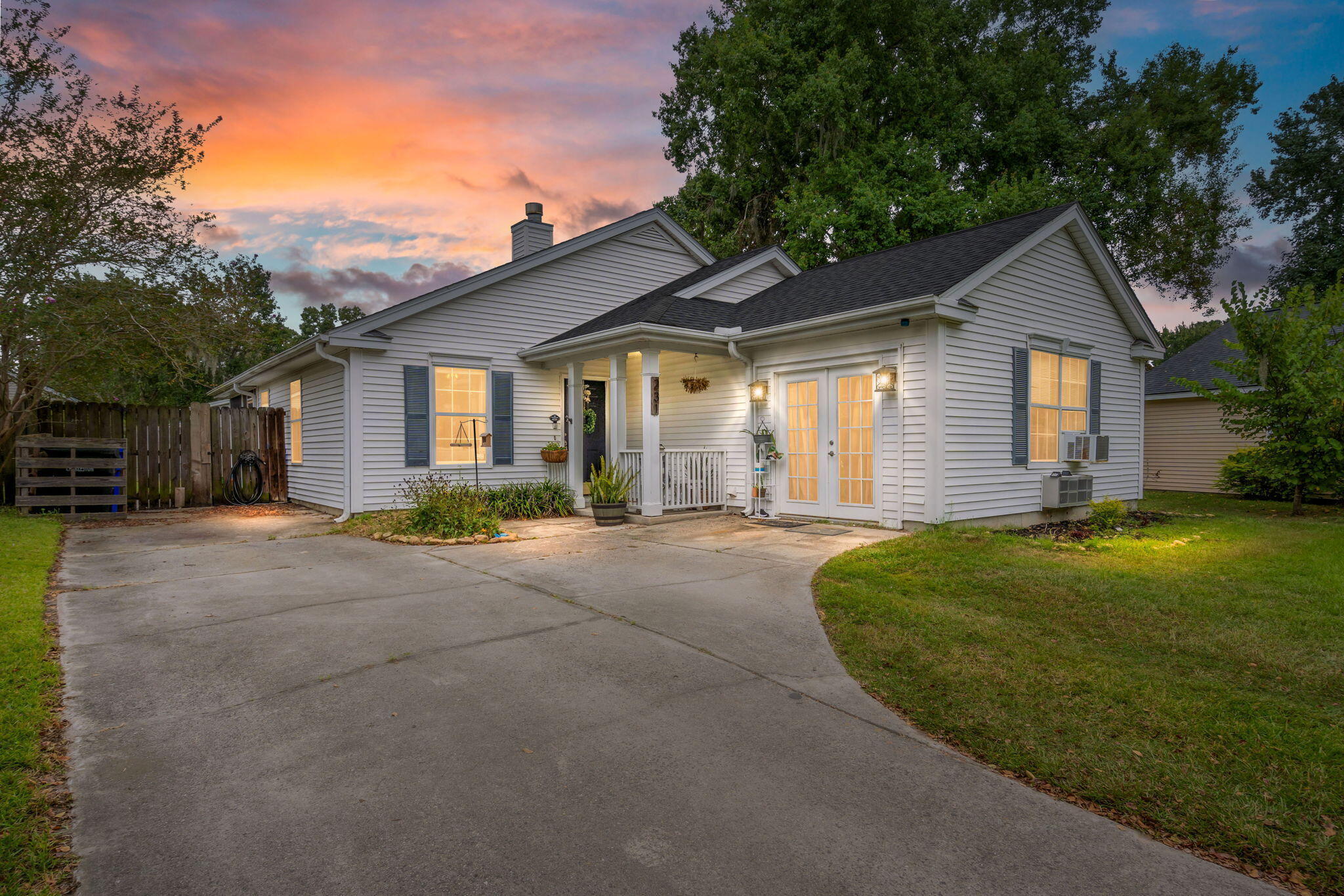 Property Photo: 231 Hoylake Court SC 29414