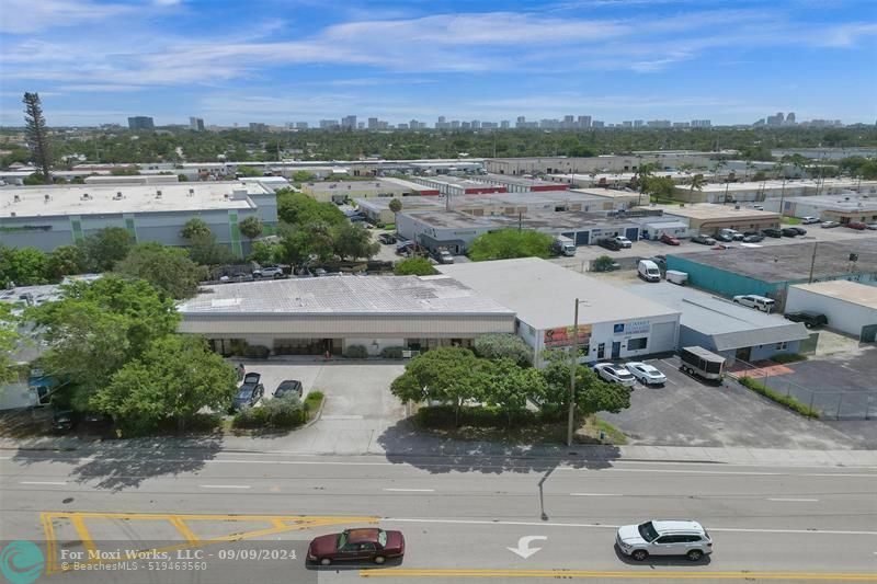 Property Photo:  4900 N Dixie Hwy  FL 33334 