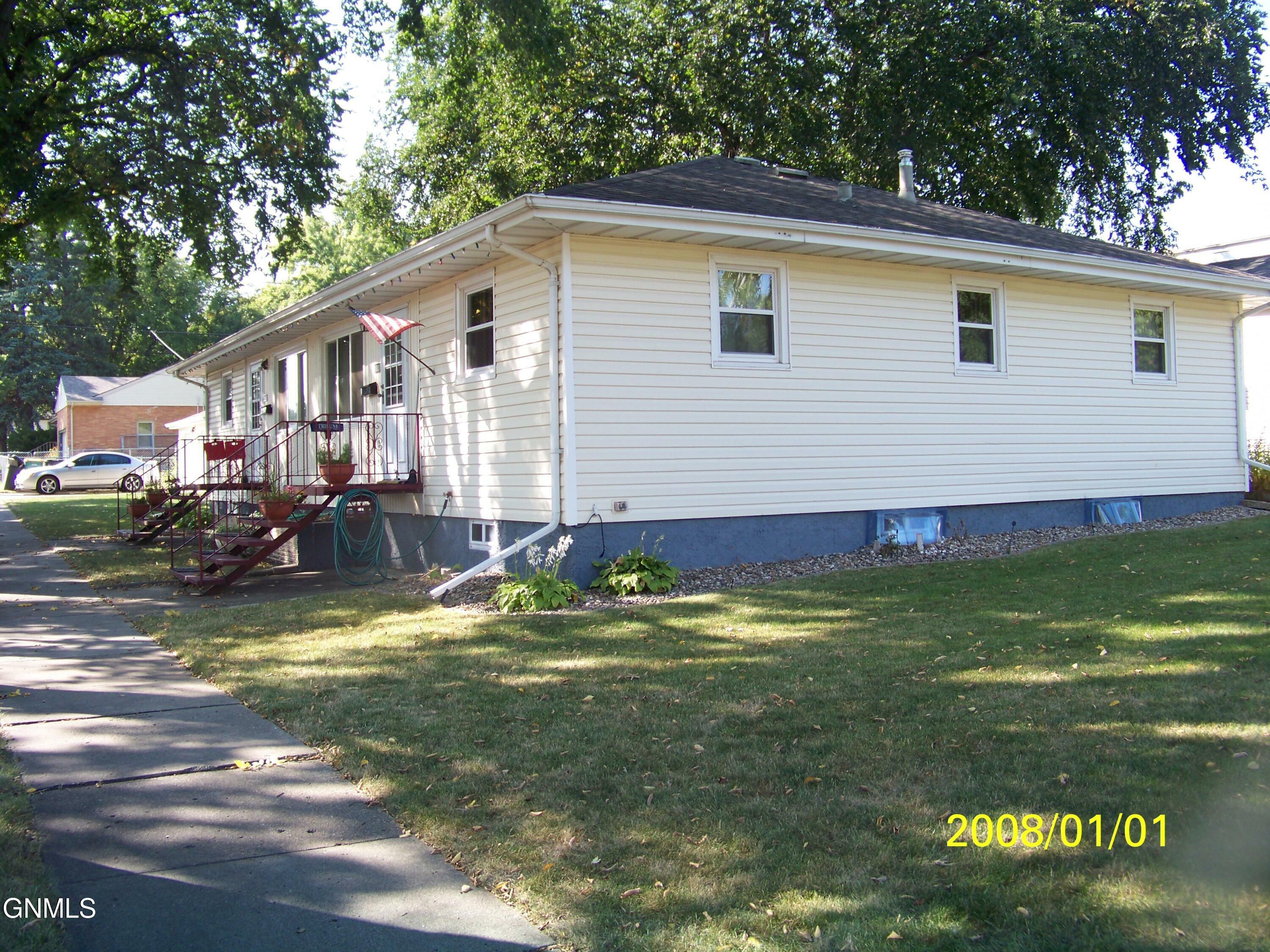 Property Photo:  1520 Laforest Avenue  ND 58501 