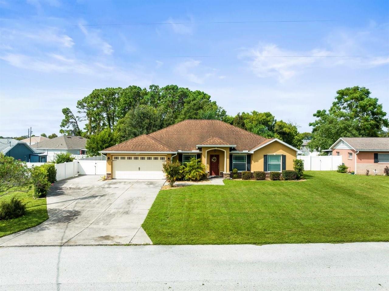 Property Photo:  11088 Montcalm Road  FL 34608 