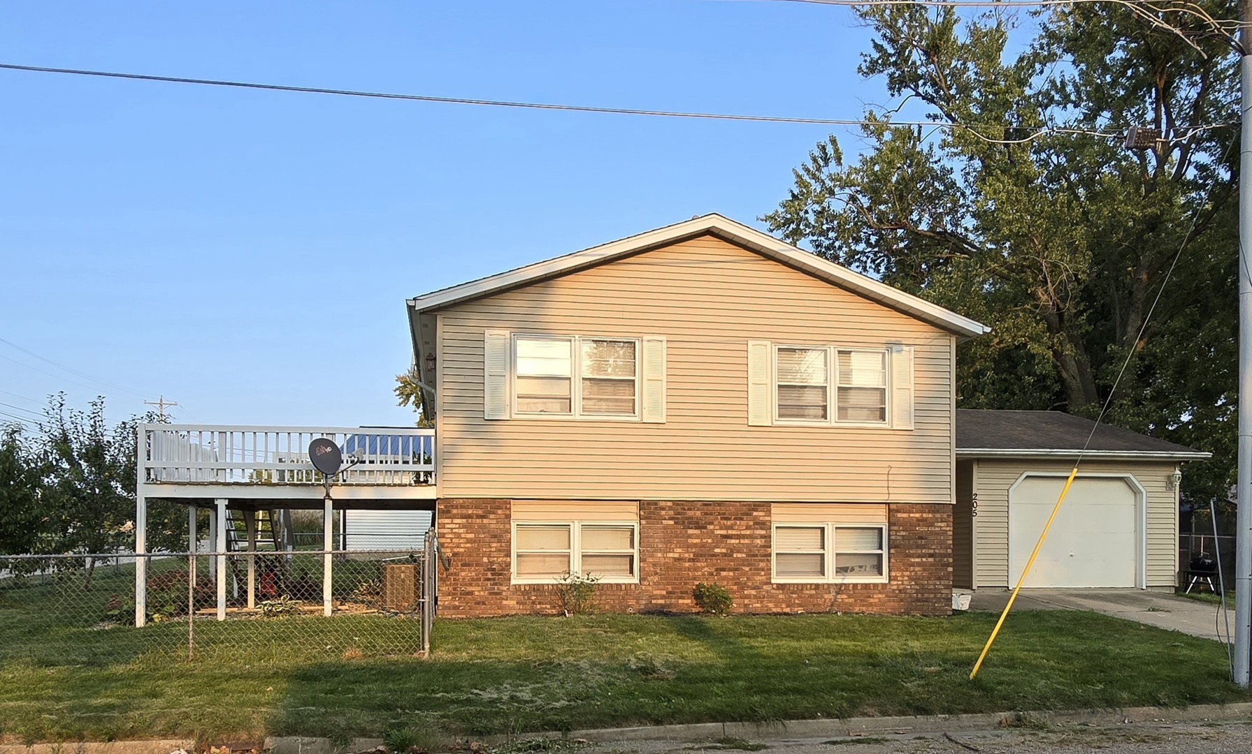 Property Photo:  205 N Poland Street  IL 61745 