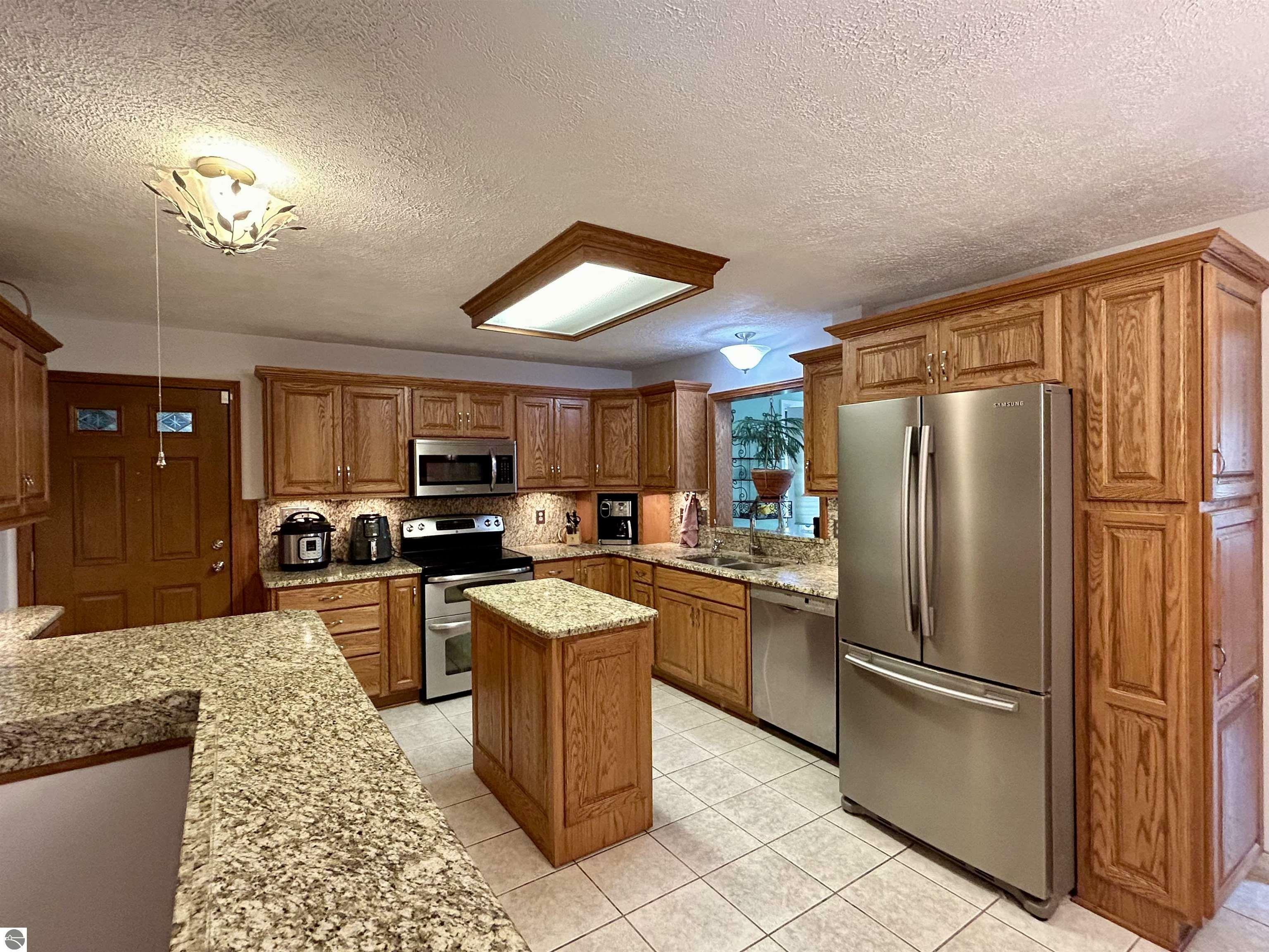 Property Photo:  2188 Candlewood  MI 48813 