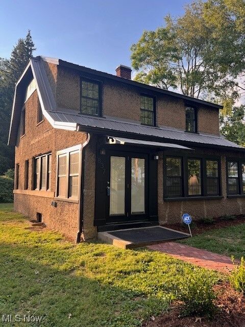Property Photo:  837 Quincy Street  WV 26101 