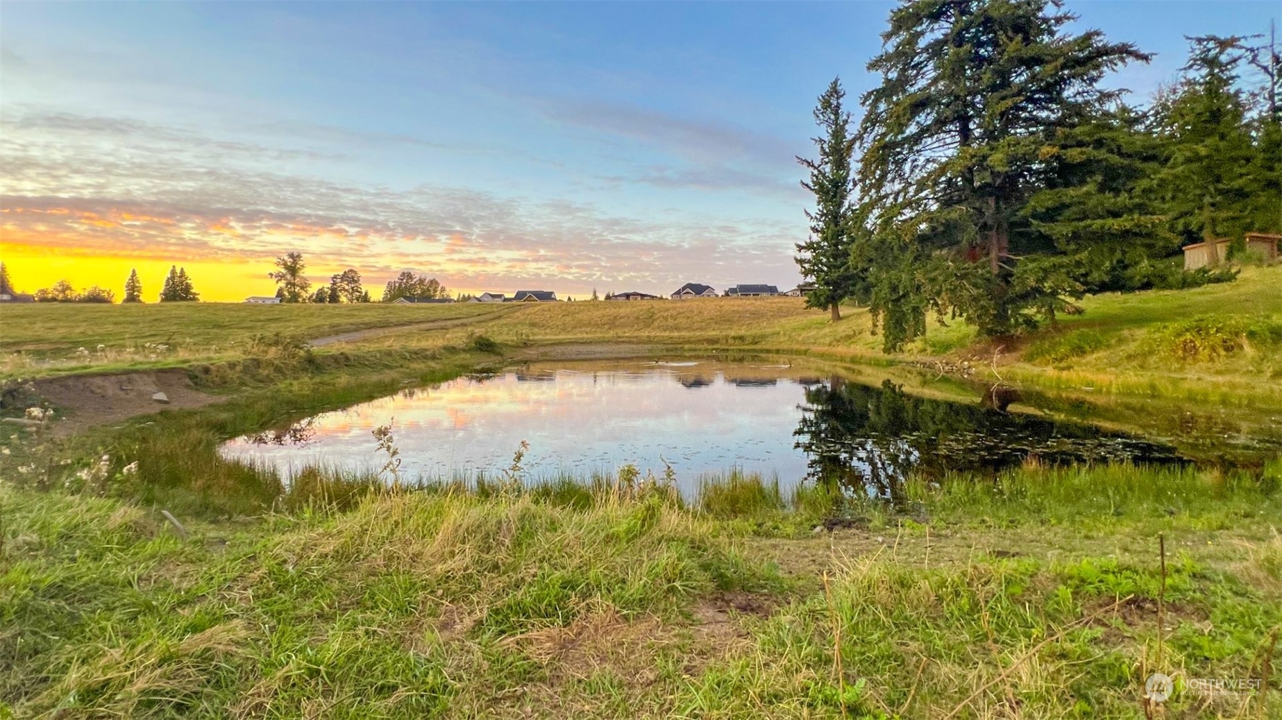 Property Photo:  3 W 26th Crest  WA 98248 