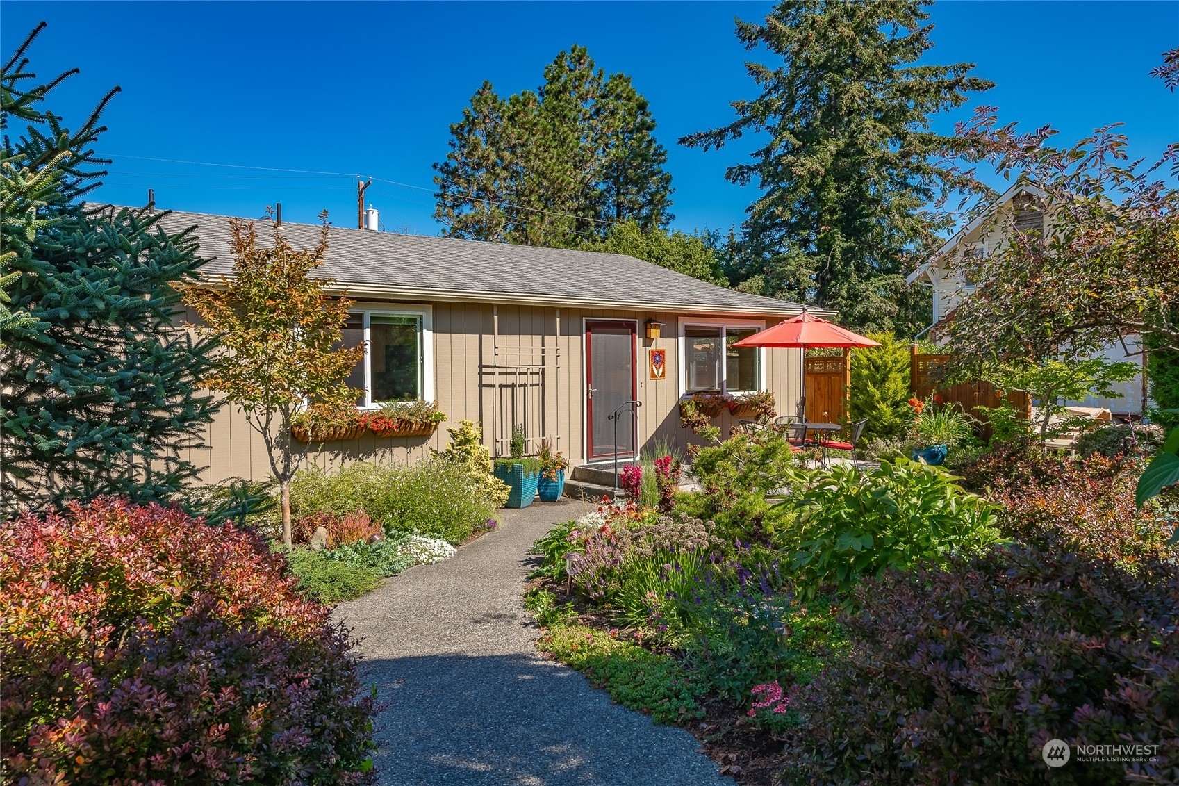 Property Photo:  511 Cowgill Avenue  WA 98225 