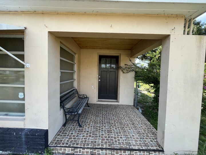 1010 S 7th Street  Fort Pierce FL 34950 photo