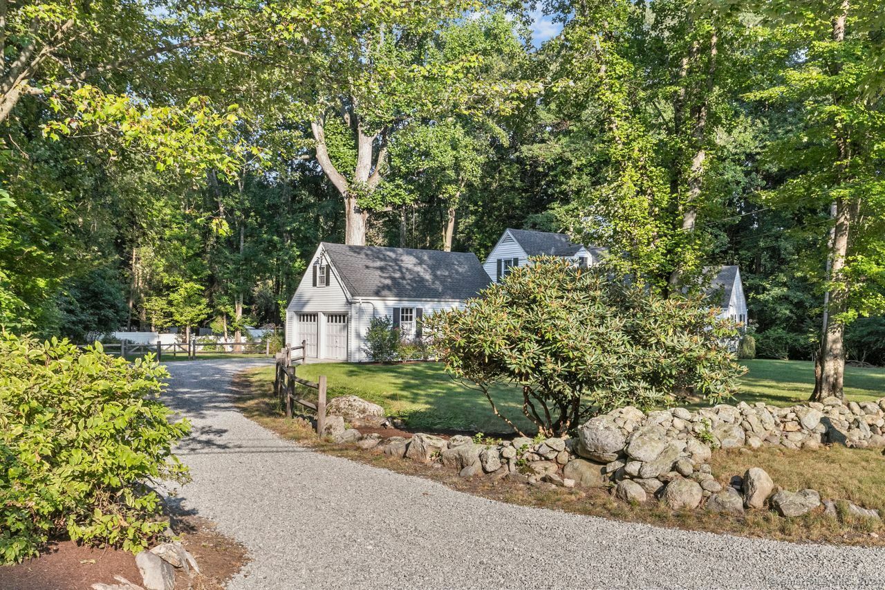 Property Photo:  147 Cedarwood Road  CT 06903 