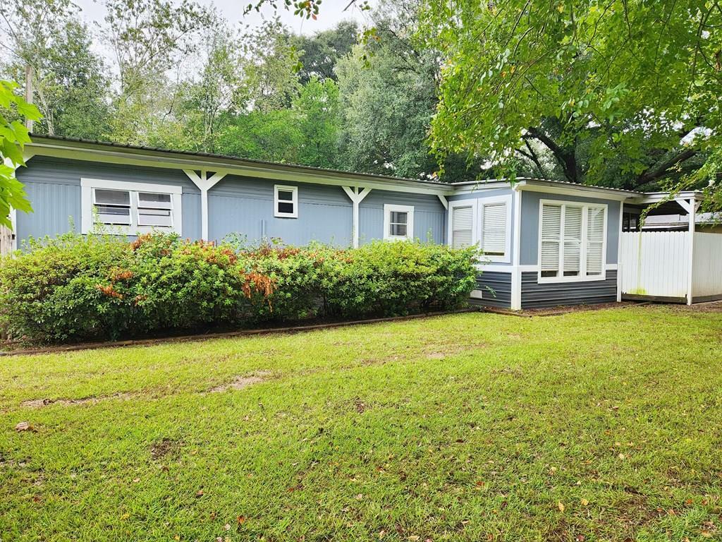 Property Photo:  106 Helen Street  GA 31763 