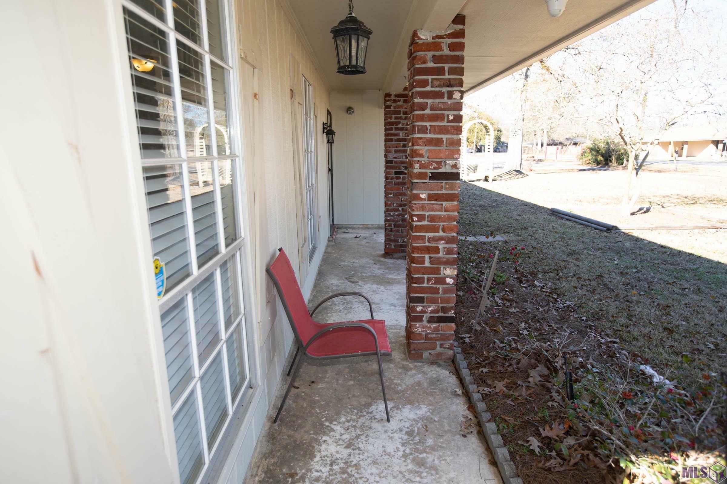 Property Photo:  2323 Debra Dr  LA 70714 