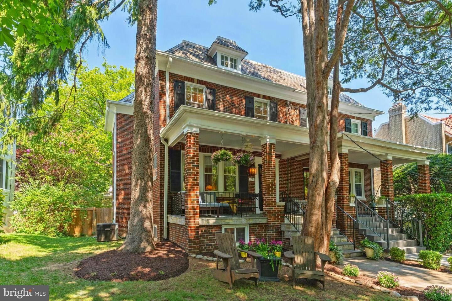Property Photo:  3725 Veazey Street NW  DC 20016 