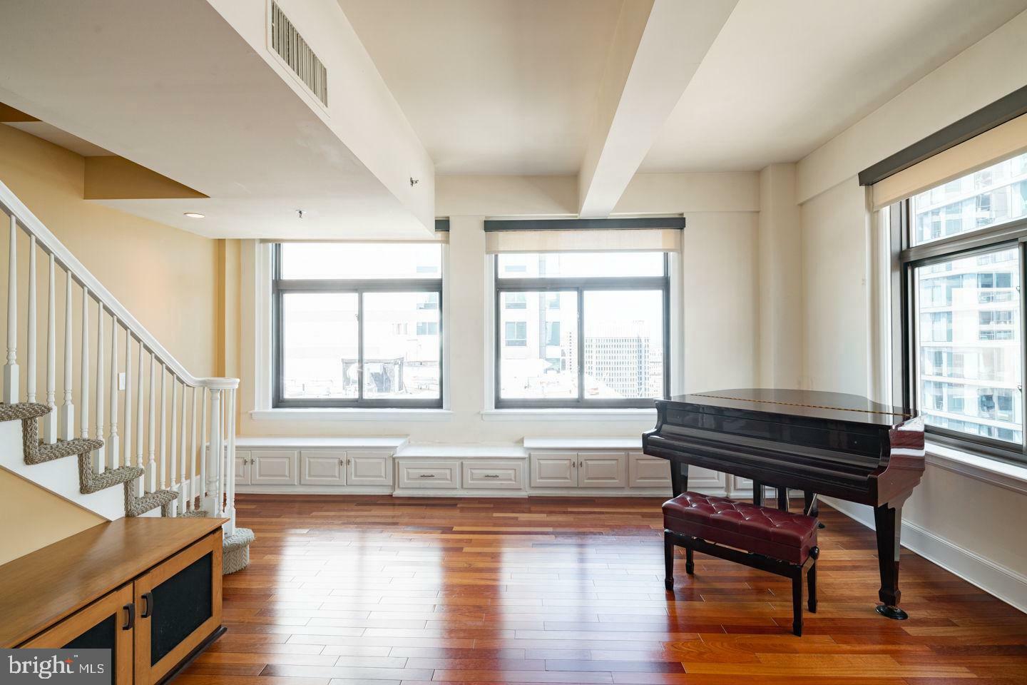 Property Photo:  1500 Chestnut Street 20G  PA 19102 