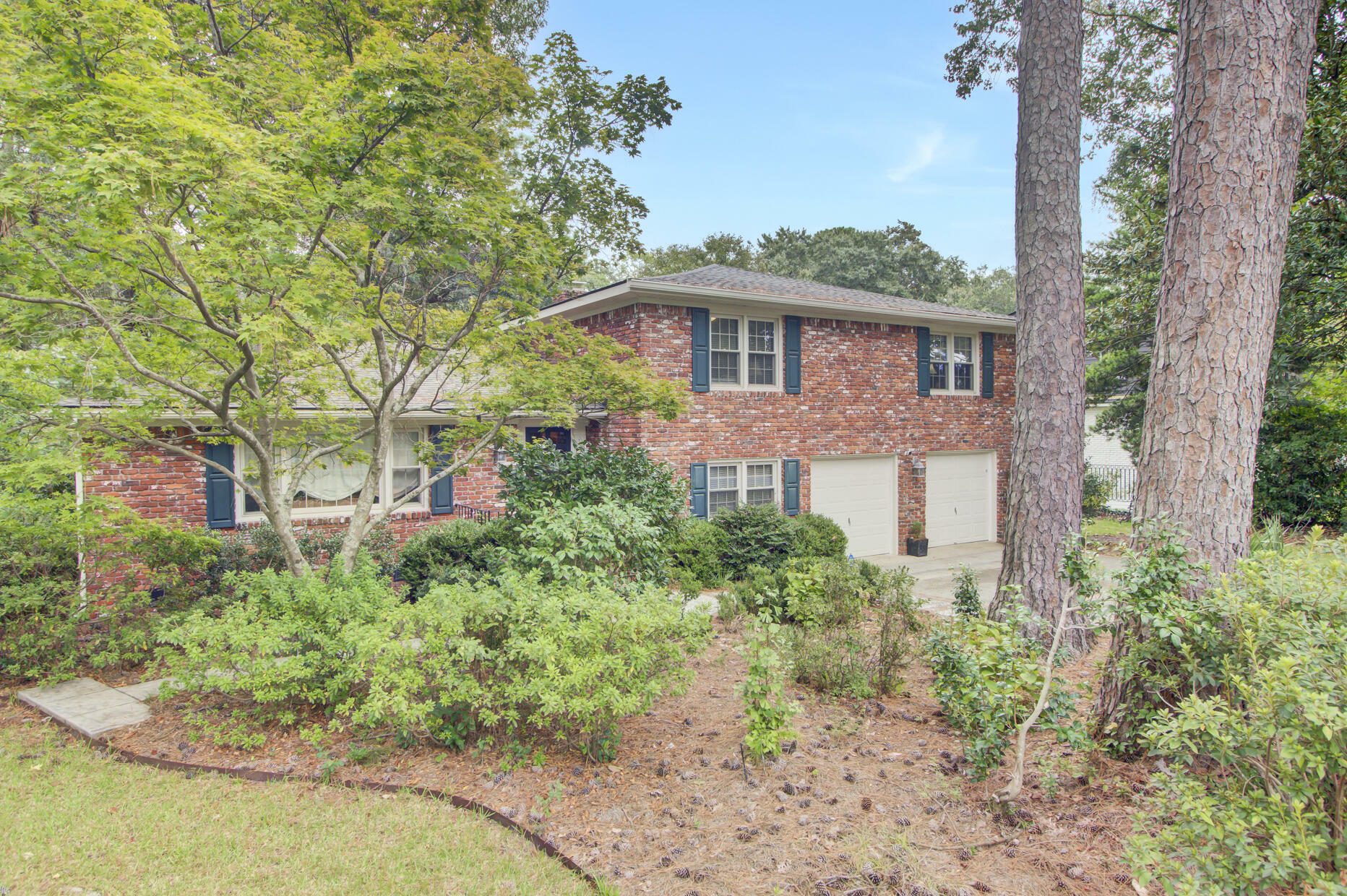 Property Photo:  1244 Winchester Drive  SC 29407 