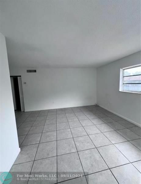 Property Photo:  3265 Griffin Rd 206  FL 33312 