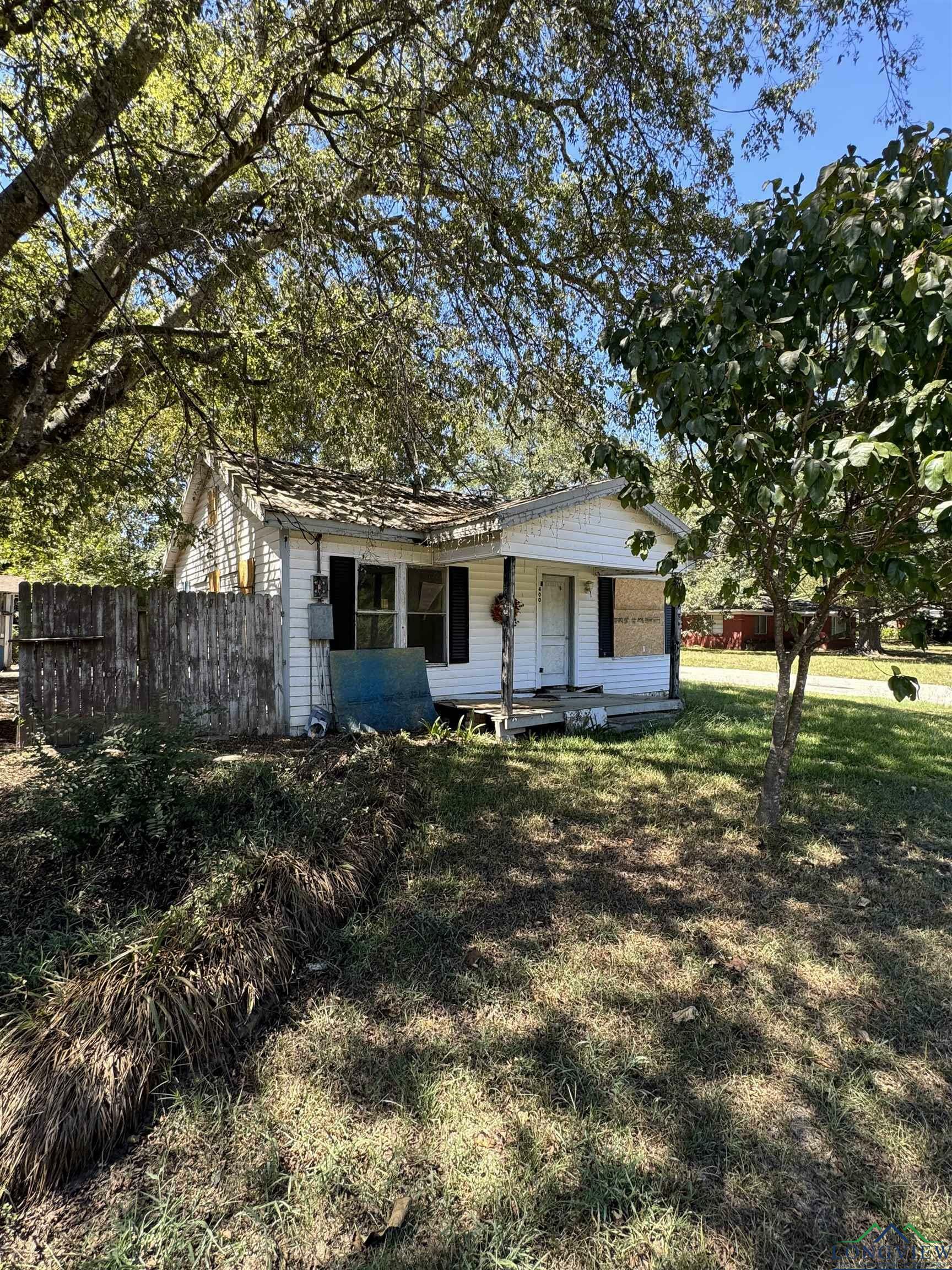 Property Photo:  400 S Central  TX 75650 