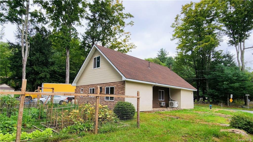 Property Photo:  23 Woodland Way  NY 12778 