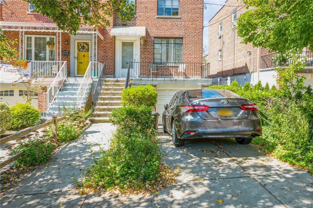 Property Photo:  2335 Mickle Avenue  NY 10469 