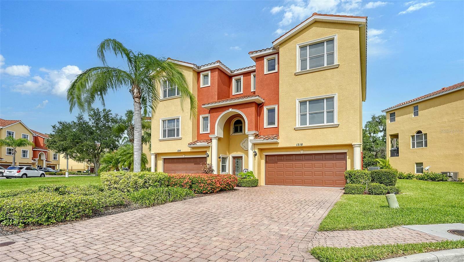 Property Photo:  1318 3rd Street Circle E  FL 34221 