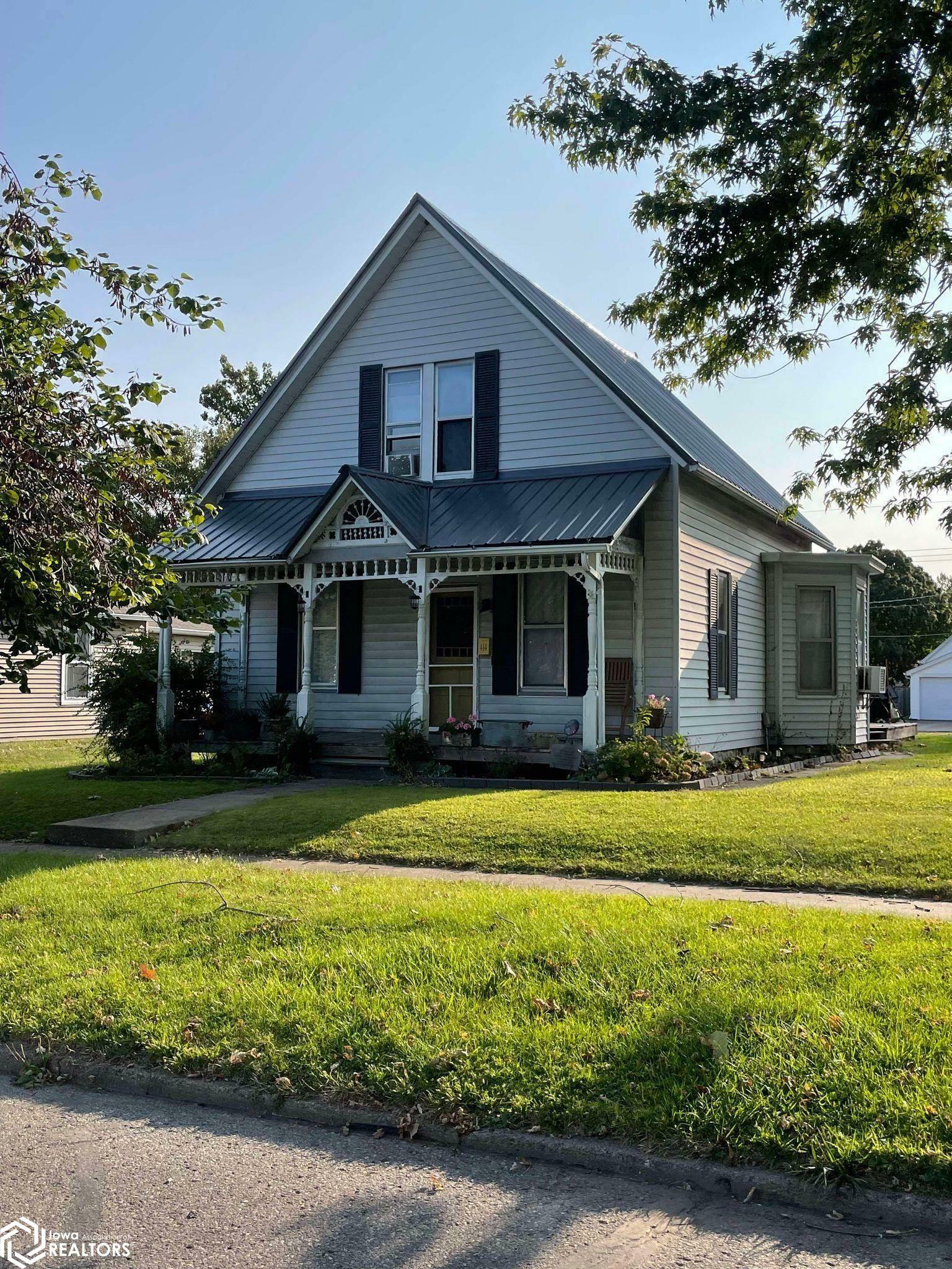 Property Photo:  414 Swan Street  IA 52655 