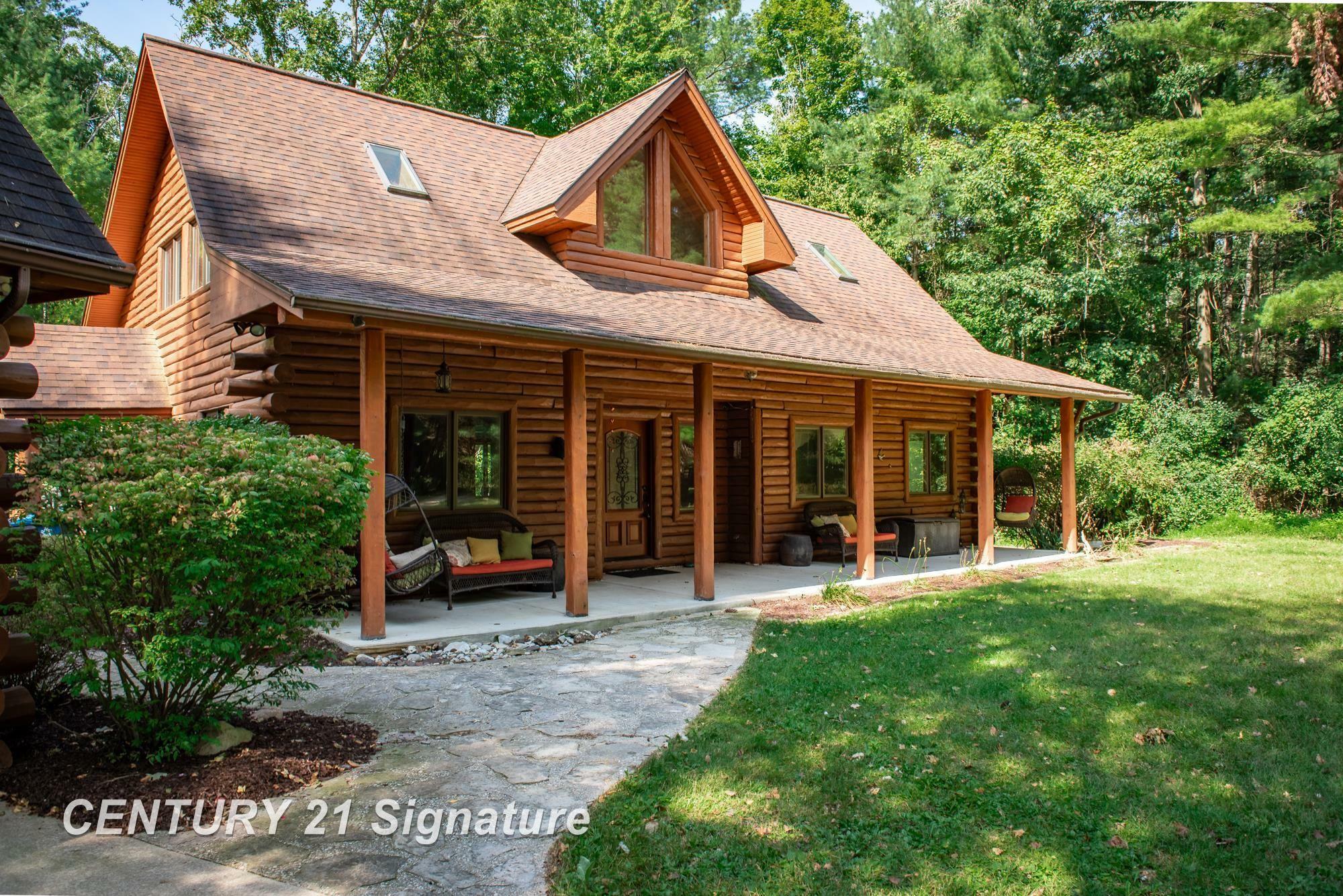 Property Photo:  6969 N M-30 Road  MI 48612 