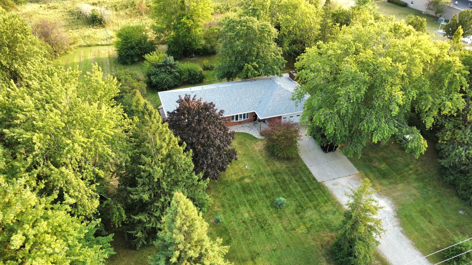 Property Photo: 700 E Illinois Highway IL 60451