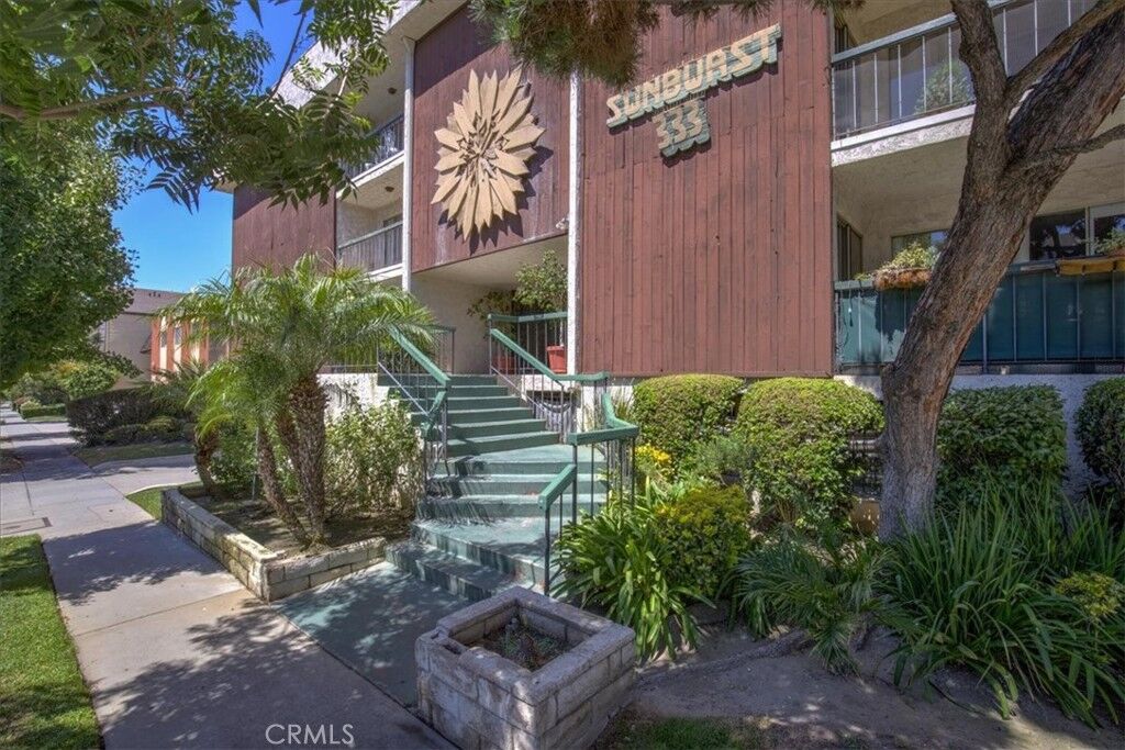 Property Photo:  333 Burchett Street 208  CA 91203 