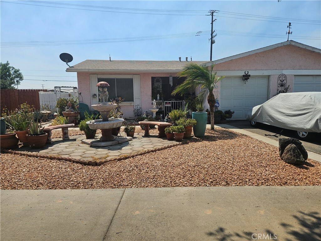 Property Photo:  1847 Calle Pasito  CA 92545 